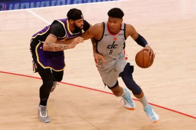 虎扑nba-奇才主帅：八村垒有机会首发 他现在变得更强了